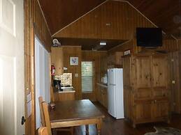 Walnut Canyon Cabins