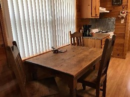 Walnut Canyon Cabins