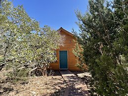 Walnut Canyon Cabins