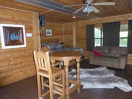 Walnut Canyon Cabins