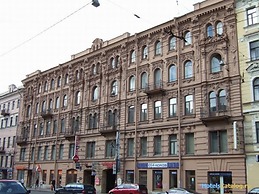 Friends Apartment on Nevsky 79
