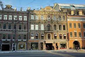 Friends apartment on Nevsky 112