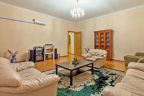 Friends apartment on Pushkinskaya