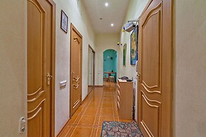 Friends apartment on Pushkinskaya