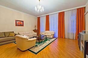 Friends apartment on Pushkinskaya