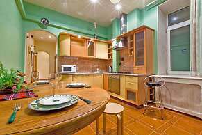 Friends apartment on Pushkinskaya