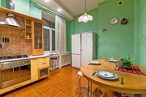 Friends apartment on Pushkinskaya