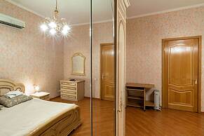 Friends apartment on Pushkinskaya
