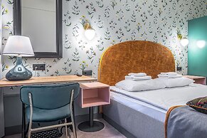 Friends apartment on Stremyannaya