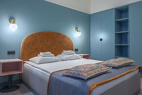 Friends apartment on Stremyannaya