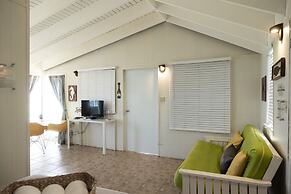 Rooms Boutique by Annie's