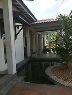 Peacock Garden Villa