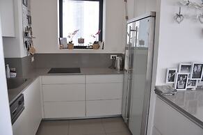 Isra Home Yitshak Sadeh 6 Apartment