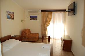 Apartments Dobrotski Dvori