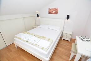 Apartments Dobrotski Dvori