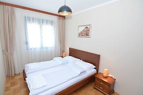 Apartments Dobrotski Dvori