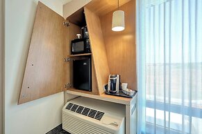 Courtyard by Marriott North Brunswick