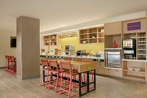 Home2 Suites by Hilton Chantilly Dulles Airport