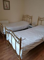 Swan Inn, Heathrow Airport