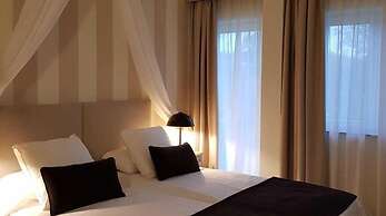 La Fuentona De Santillana