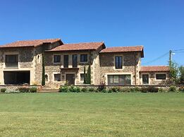 La Fuentona De Santillana