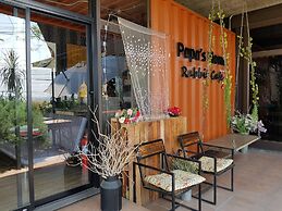 Papa's Home and Rabbit cafe