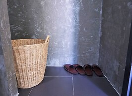 Papa's Home and Rabbit cafe