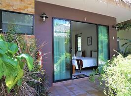 Papa's Home and Rabbit cafe