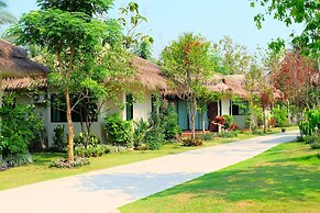 Papa's Home and Rabbit cafe