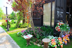 Papa's Home and Rabbit cafe