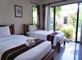 Papa's Home and Rabbit cafe