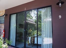 Papa's Home and Rabbit cafe