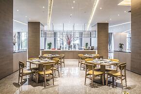 Q-Box Hotel Shanghai Sanjiagang