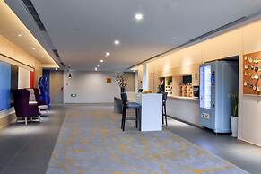 Q-Box Hotel Shanghai Sanjiagang