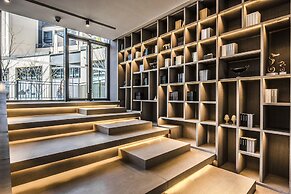 Q-Box Hotel Shanghai Sanjiagang