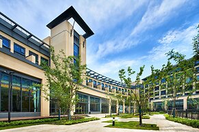 Q-Box Hotel Shanghai Sanjiagang