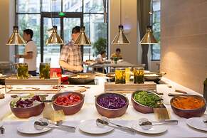 Q-Box Hotel Shanghai Sanjiagang