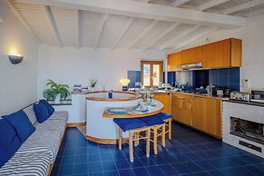 La Lampara Sea View Terrace Apartment With AC