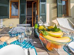 La Lampara Sea View Terrace Apartment With AC