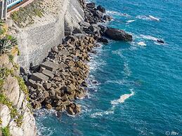 La Lampara Sea View Terrace Apartment With AC