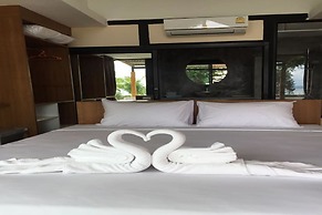 Mook Tamarind Resort