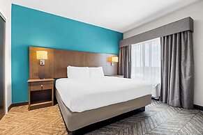 Best Western Plus Bolivar Hotel & Suites