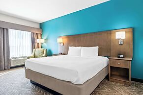 Best Western Plus Bolivar Hotel & Suites