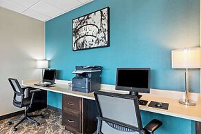 Best Western Plus Bolivar Hotel & Suites