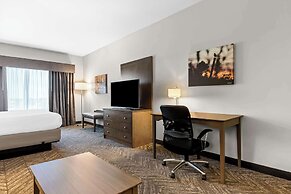 Best Western Plus Bolivar Hotel & Suites