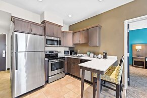 Best Western Plus Bolivar Hotel & Suites