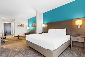 Best Western Plus Bolivar Hotel & Suites