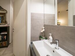 Camaella Luxury Studio