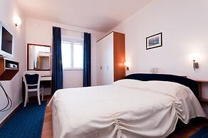 Barba Petra Dvori Apartments