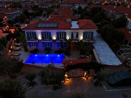 Tarcin Alacati Otel